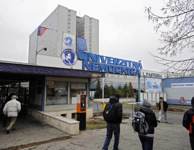 V areáloch Univerzitnej nemocnice L. Pasteura Košice sa mení režim parkovania, prinesie výhody pacientom i zamestnancom