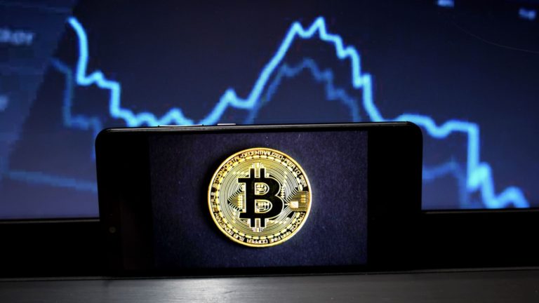 Bitcoin znižuje svoje straty po tom, čo sa dostal pod 39 000 dolárov na najnižšiu úroveň za 7 týždňov