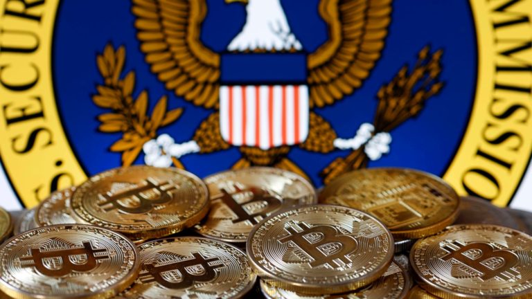 Kryptoví býci vidia, že bitcoin letí na 100 000 dolárov so schválením ETF