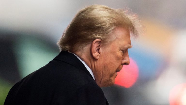 Trump, E. Jean Carroll prejednávanie procesu ohovárania