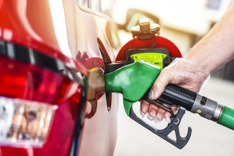 Štatistici začali zverejňovať ceny elektriny pre elektroautá, benzíny na Slovensku zrejme mierne zdražejú