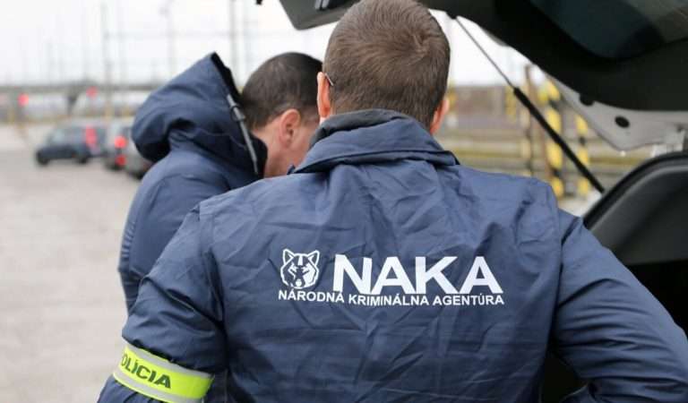 Ministerstvo vnútra odmieta policajtovi Mašinovi vyplatiť služobný plat, podľa advokáta Kubinu je to strašná hanba