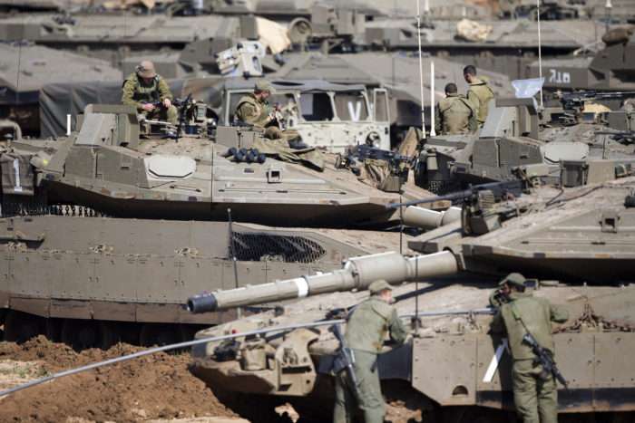 Izrael stiahne z Pásma Gazy tisícky svojich vojakov, boje by sa mohli v niektorých oblastiach obmedziť