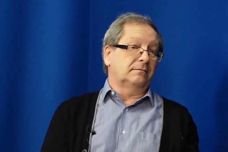 Ako národ máme bohatú históriu, len ju vytesňujeme a odmietame, tvrdí historik Holec (video)