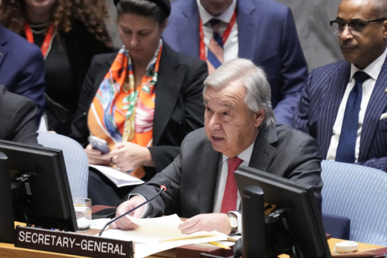 Generálny tajomník OSN Guterres varoval pred „globálnou krízou dôvery“ aj umelou inteligenciou