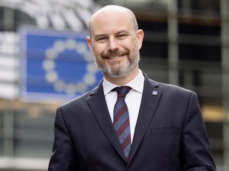 Bilčík: Vstup Srbska do Európskej únie je v záujme Slovenska, Rusko na Balkáne vedie hybridnú vojnu (video)