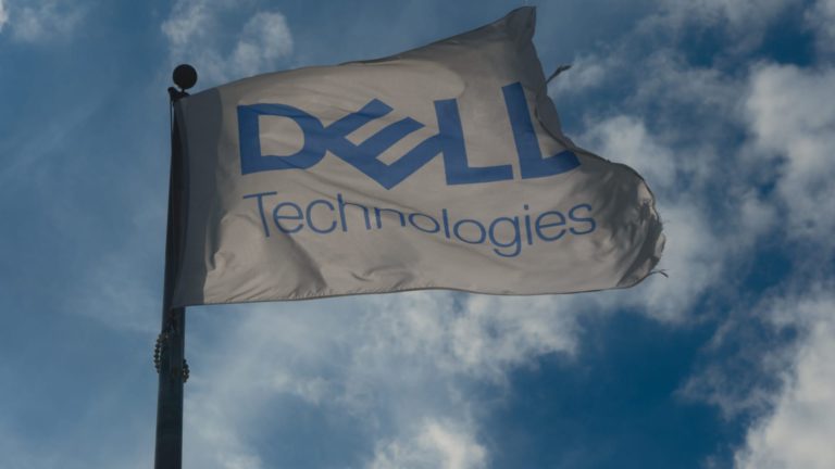 Akcie spoločnosti Dell vzrástli o 20 % po prekonaní očakávaných ziskov, ako dôvod uvádza rastúci dopyt po serveroch AI