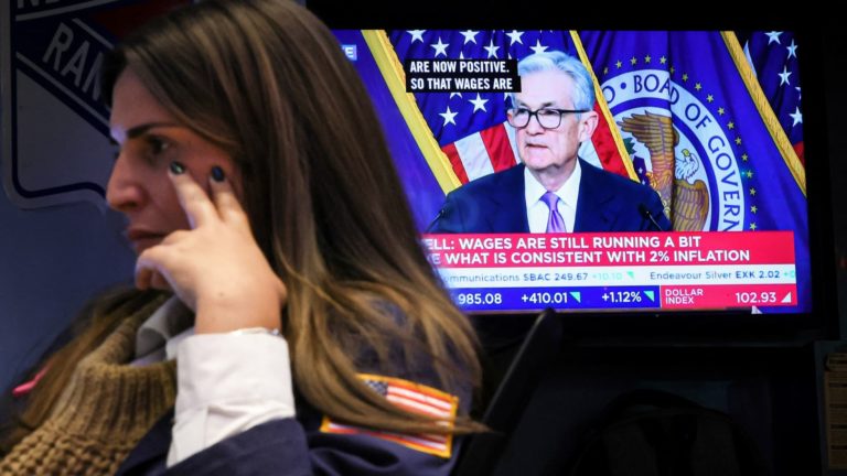 Wall Street na hrane nad kľúčovým ukazovateľom inflácie Fedu