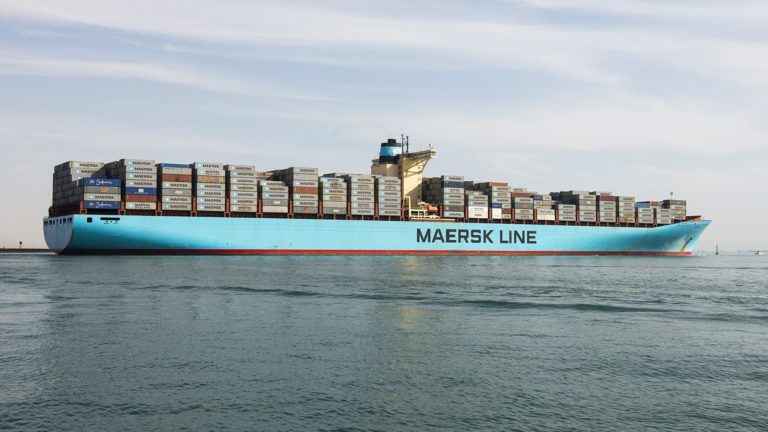 Maersk hovorí, že odklon plavidiel v Červenom mori by mohol prejsť do druhej polovice roka