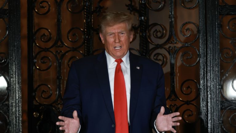 Hillary Clintonová hovorí, že Trump vystúpi z NATO, pretože ide o záväzok USA