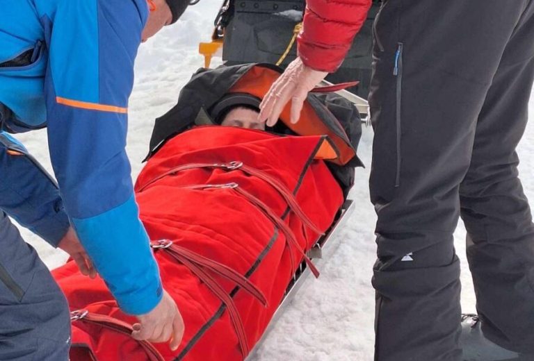 Poľský chlapec sa vážne poranil pri lyžovačke. Vletel do lesa pri zjazdovke, zasahovať musel vrtuľník