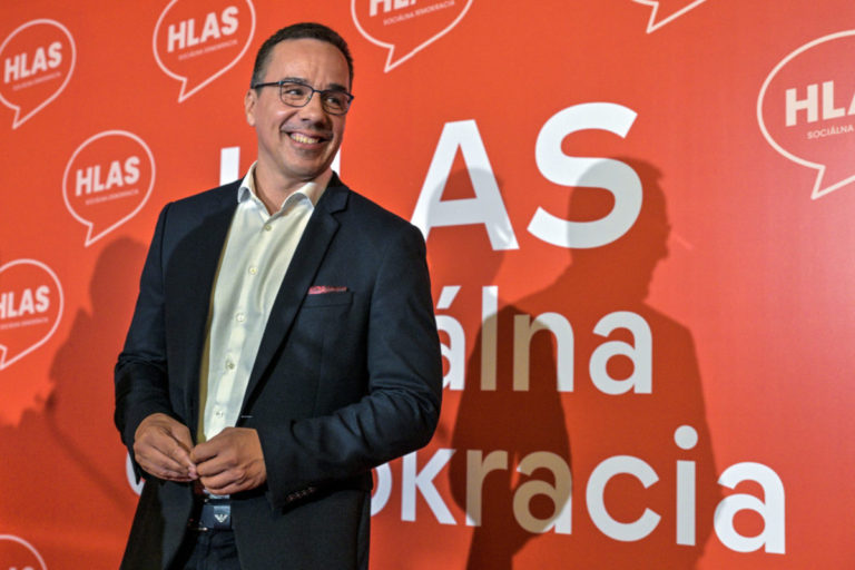 Sto dní ministrovania Erika Tomáša – čím sa nám minister pri dôchodkoch „zabudol pochváliť“ (komentár)