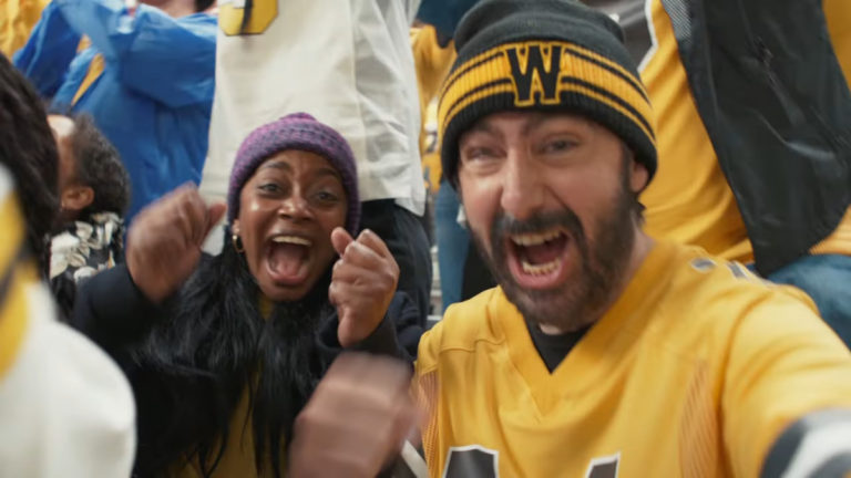 Pozrite si čo najskôr reklamu Google Super Bowl Pixel o riadenom ráme