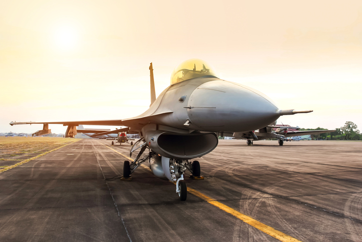 Spojené štáty majú nateraz dostatok financií, aby pokračovali vo výcviku ukrajinských pilotov na stíhačkách F-16