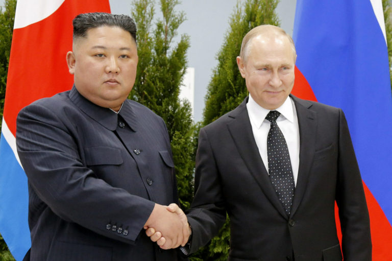Mega dohoda pre Pchongjang, akt zúfalstva zo strany Ruska. Ako sa Severná Kórea snaží oživiť ekonomiku vývozom zbraní