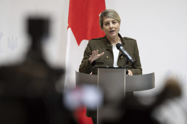 Kanada uvalila na Rusko nové sankcie, oznámila ministerka zahraničia Jolyová