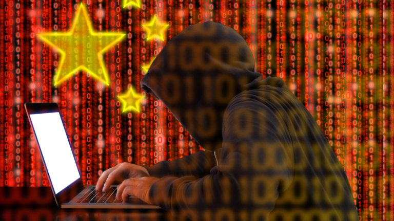Británia obviňuje Čínu z hackerského útoku, ktorý sa dostal k údajom miliónov voličov