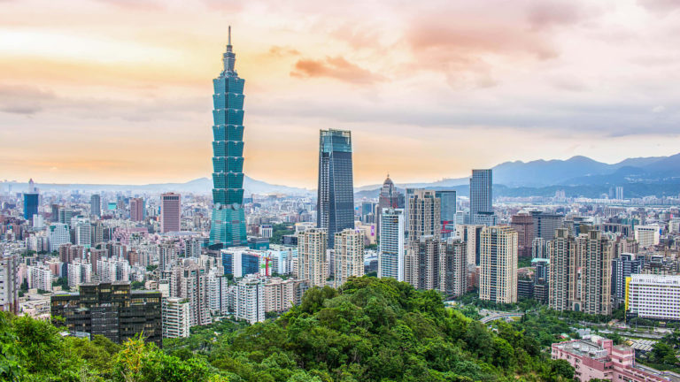 Taiwanské akcie dosiahli rekordné maximá pri boome AI s väčším priestorom na oživenie