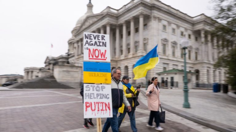 Úspech Ukrajiny „záleží na dôveryhodnosti USA“: poľský minister zahraničia