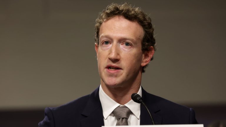 Facebook sa zbavuje karty Správy v USA a Austrálii