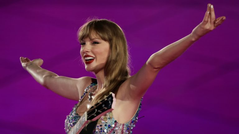 Debata sa rozprúdila, keďže singapurský premiér hovorí, že dohoda s Taylor Swift nie je „nepriateľská“