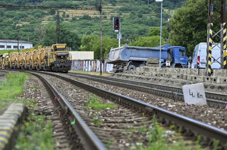 Železničné odbory žiadajú riešiť kritický stav železníc, kompetentných pozývajú za okrúhly stôl