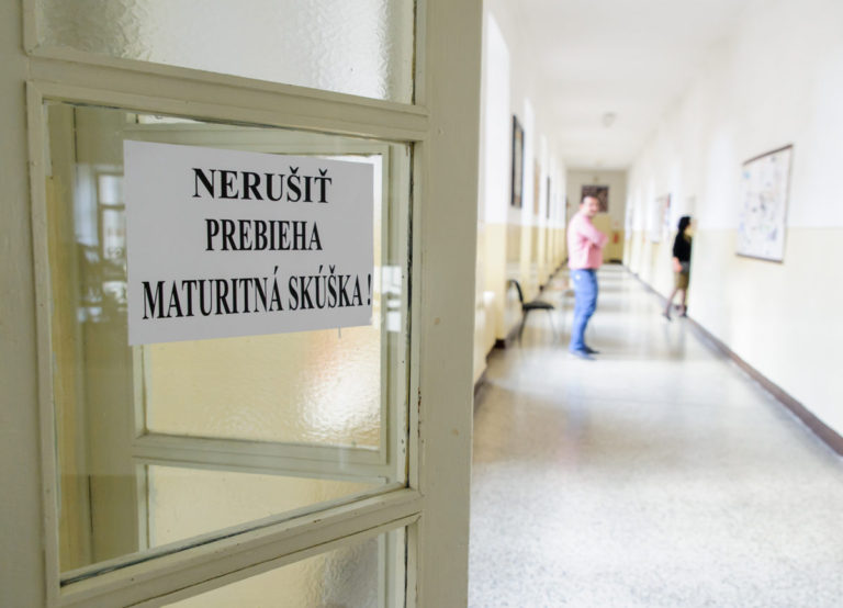 K písomným maturitám v Košickom kraji zasadne takmer 4 600 stredoškolákov