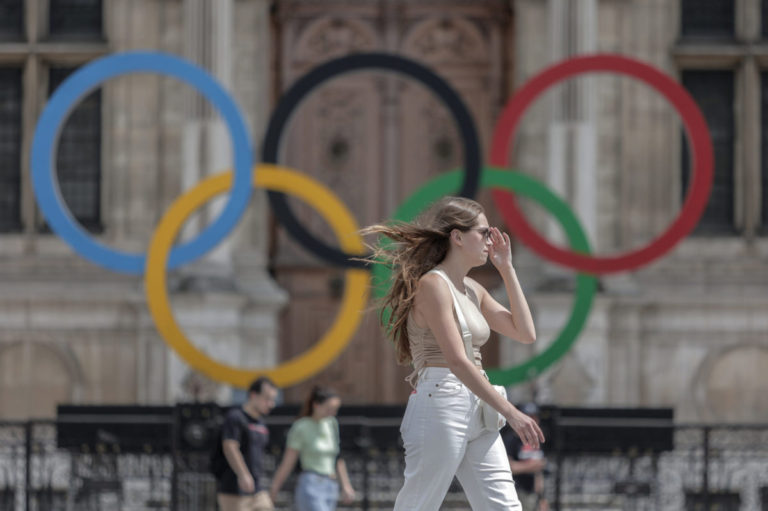 Ak by sa otvárací ceremoniál olympiády v Paríži nemohol uskutočniť na Seine, náhradou môže byť Stade de France