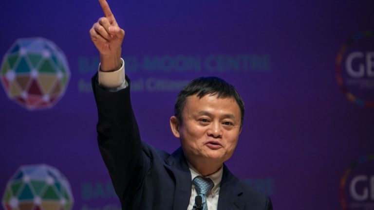 Zakladateľ Alibaba Jack Ma sa znovu objavuje s chválou „transformácií“