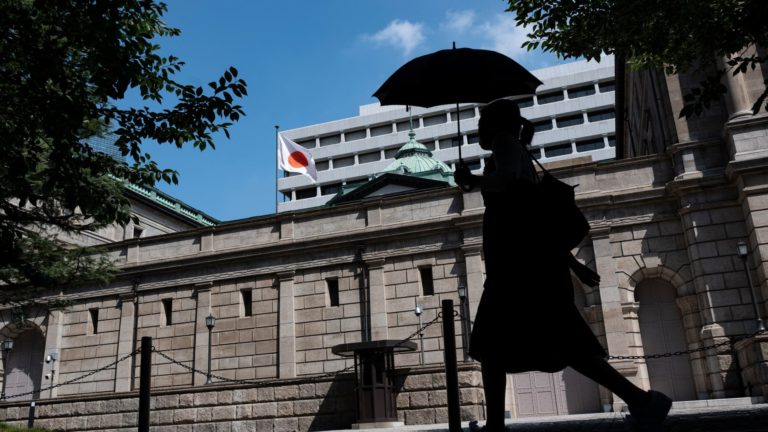 Bank of Japan ponecháva menovú politiku nezmenenú
