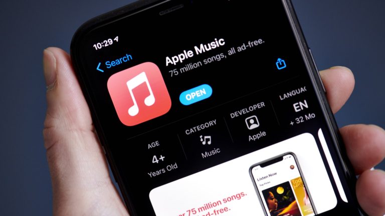 Apple hovorí, že App Store nefunguje spolu s hudbou a podcastmi