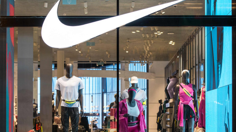 Generálny riaditeľ spoločnosti Nike uznáva, že v priamom presadzovaní zašla príliš ďaleko