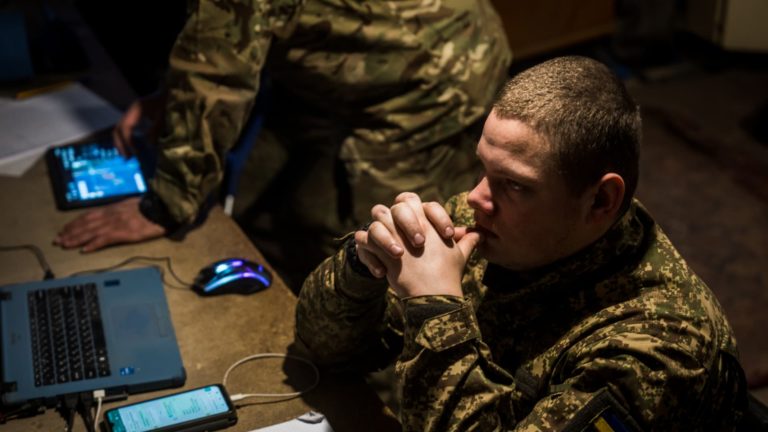Situácia na východe Ukrajiny sa „výrazne zhoršila“: veliteľ armády