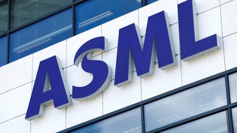 Holandský minister verí, že čipová firma ASML zostane v Holandsku