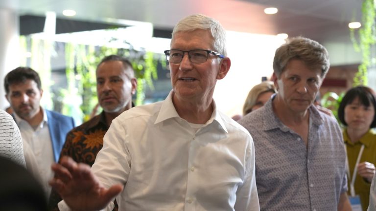 Tim Cook navštívi Singapur uprostred expanzie Apple v juhovýchodnej Ázii
