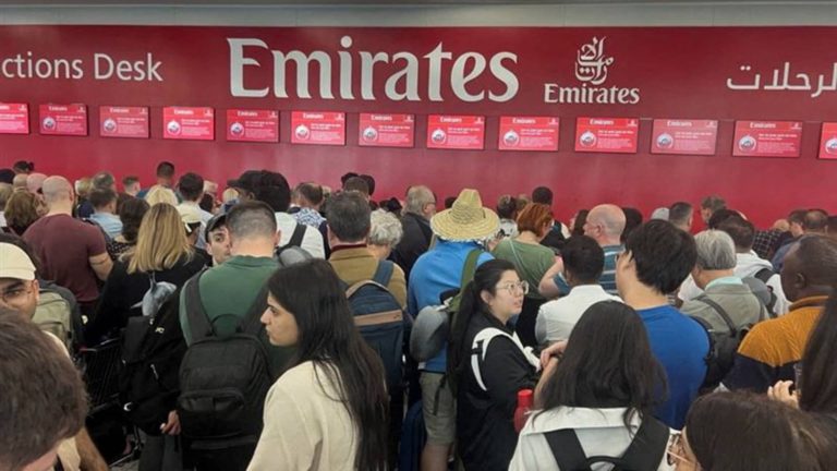 Generálny riaditeľ Emirates Airline sa ospravedlnil po povodniach v Dubaji