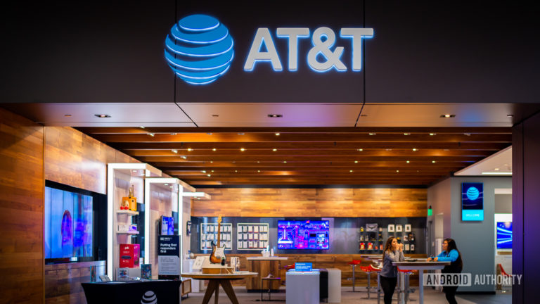 AT&T potvrdzuje, že údaje o 73 miliónoch zákazníkov unikli na temnom webe, pričom vyšetrovanie prebieha