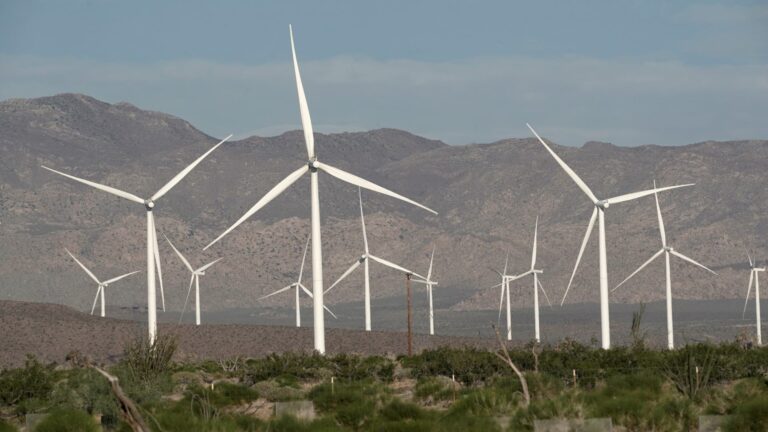 Akcie spoločnosti Siemens Energy poskočili o 12 %, keďže firma plánuje zmenu vedenia na jednotke veternej turbíny