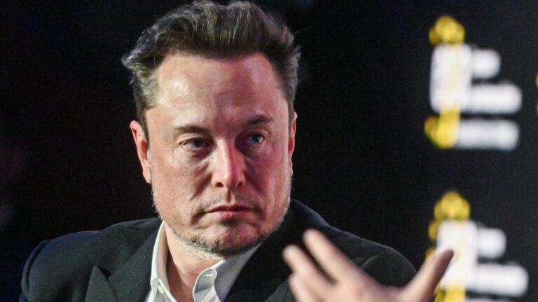 Elon Musk’s X prehral súd s Bright Data kvôli zoškrabovaniu dát