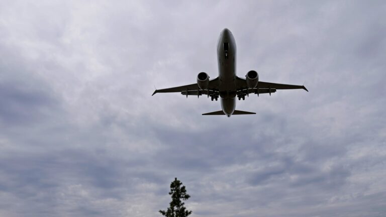 Finančný riaditeľ Boeingu komentuje dodávky, cash flow po kríze Max