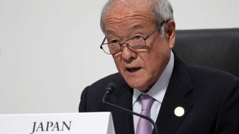 Japonský minister financií Suzuki hovorí, že intervencia jenu môže byť potrebná