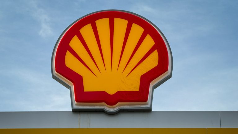 Shell prekonal odhady zisku a spúšťa spätný odkup akcií za 3,5 miliardy dolárov