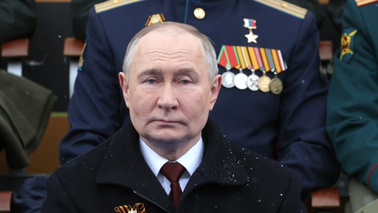 Putin vymení ruského ministra obrany za civilného ekonóma