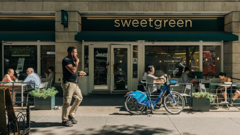 Akcie Sweetgreen vzrástli o 34 % po tom, čo spoločnosť prekonala očakávania tržieb