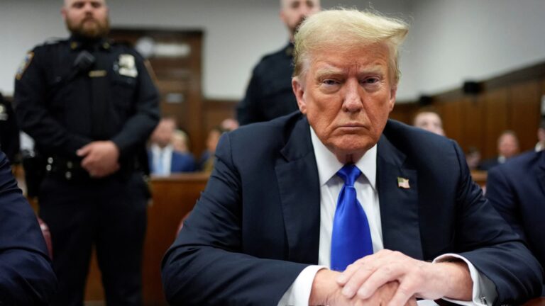 Trump je vinný v súdnom procese v New Yorku