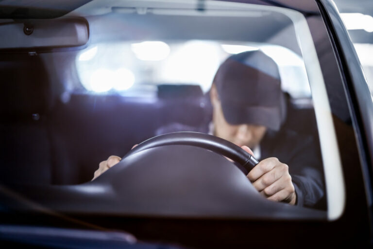 Nebezpečný mikrospánok za volantom, prečo vzniká a ako s ním bojovať?