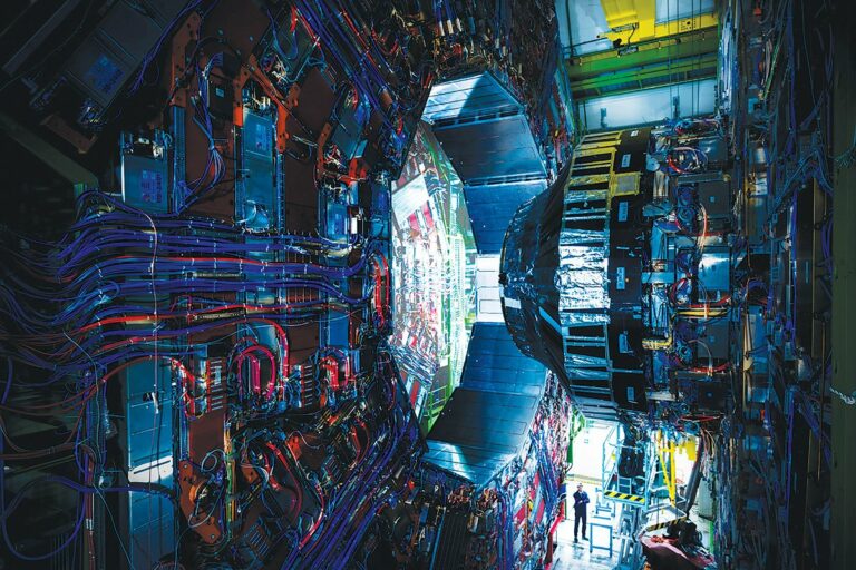 CERN sa približuje k detekcii neznámych častíc zo „skrytého vesmíru“