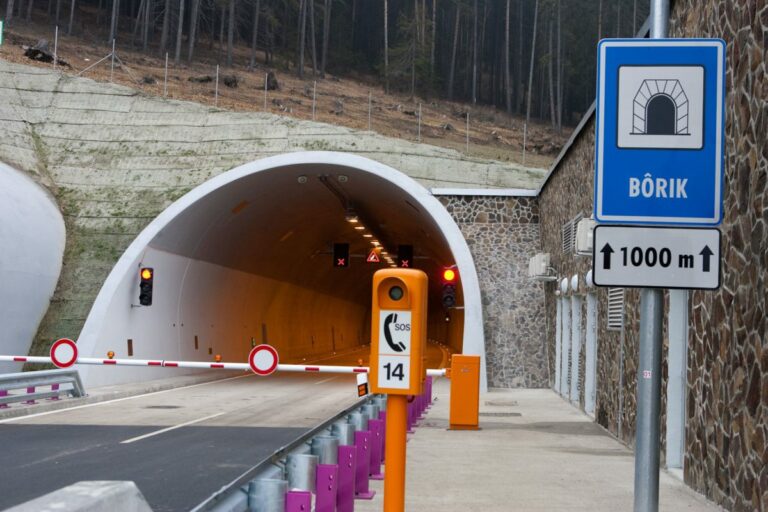 Diaľničný tunel Bôrik na D1 plánujú viackrát uzavrieť, dôvodom je jarná údržba a známe sú už aj obchádzky
