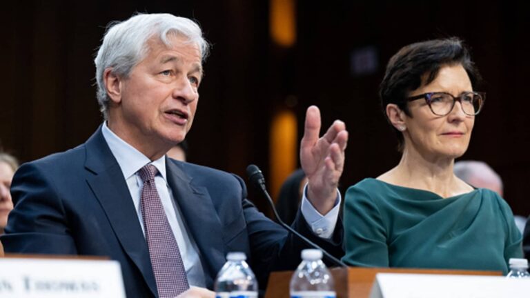 Citigroup, JPMorgan Chase, Goldman zasiahnuté regulátormi