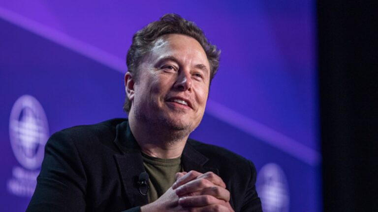 Musk hovorí, že akcionári Tesly pravdepodobne schválili jeho dohodu o platoch 56 miliárd dolárov